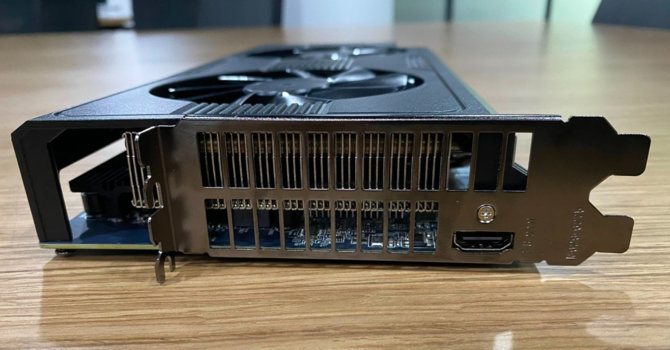 Sapphire Radeon RX 570 with two Polaris cores and 16 GB of GDDR5 memory in the first images.  The perfect card for miners? [3]