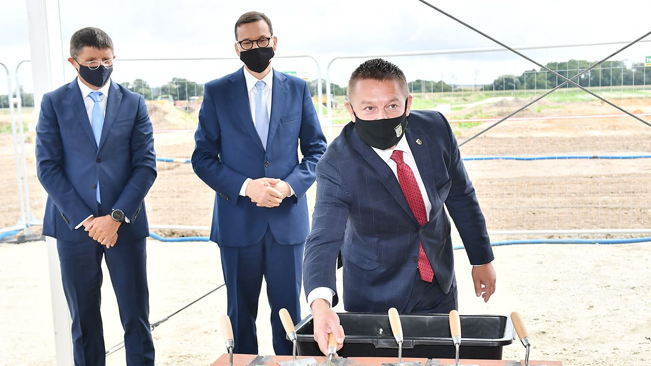 W uroczystości  wmurowania kamienia węgielnego wziął udział m.in premier Polski (fot. PAP/Maciej Kulczyński)