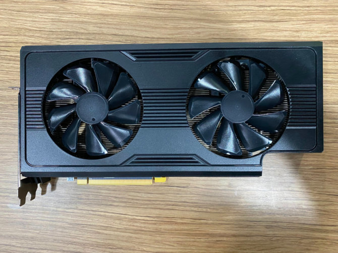 Sapphire Radeon RX 570 with two Polaris cores and 16 GB of GDDR5 memory in the first images.  The perfect card for miners? [2]