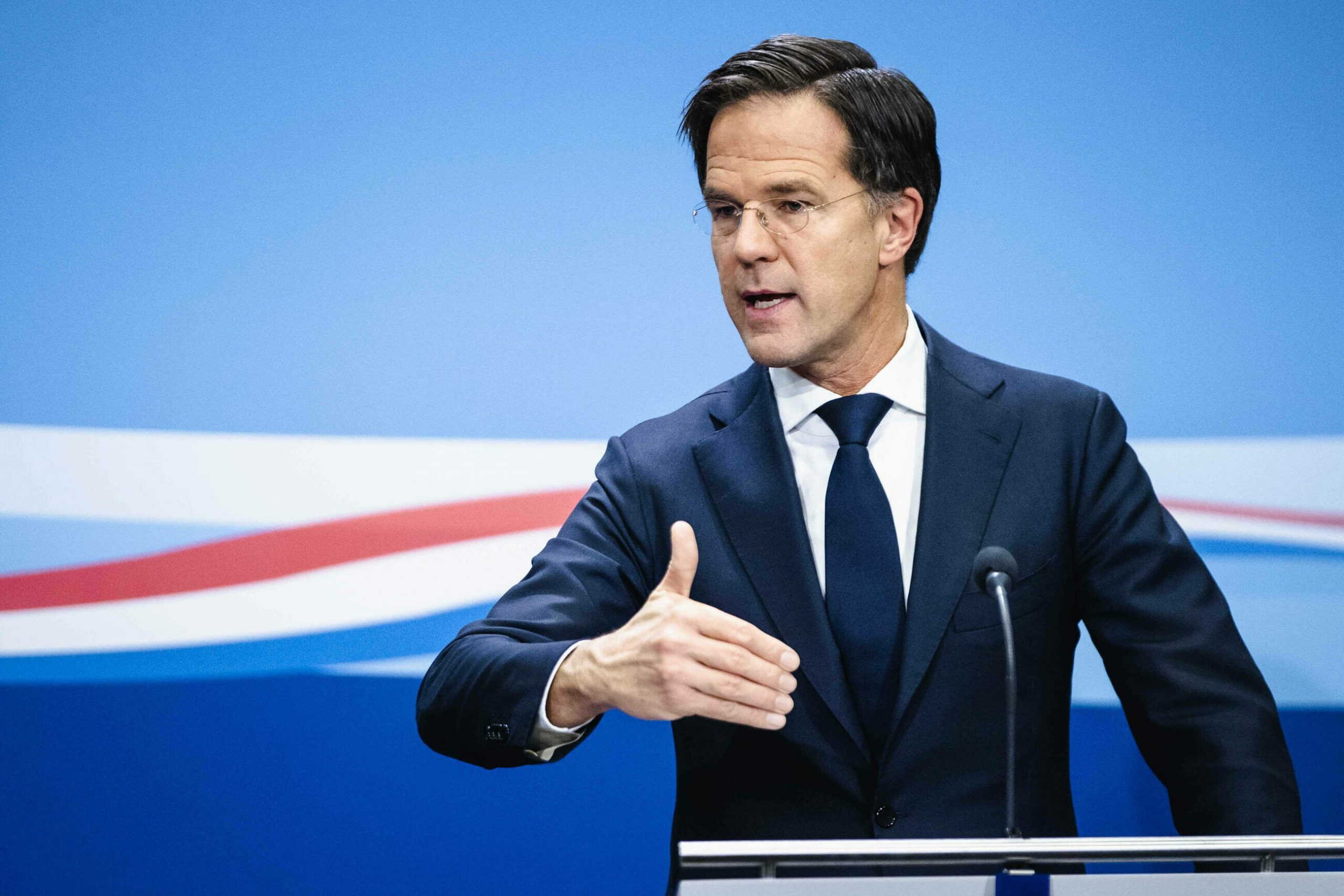The Dutch government suspends financial aid to companies