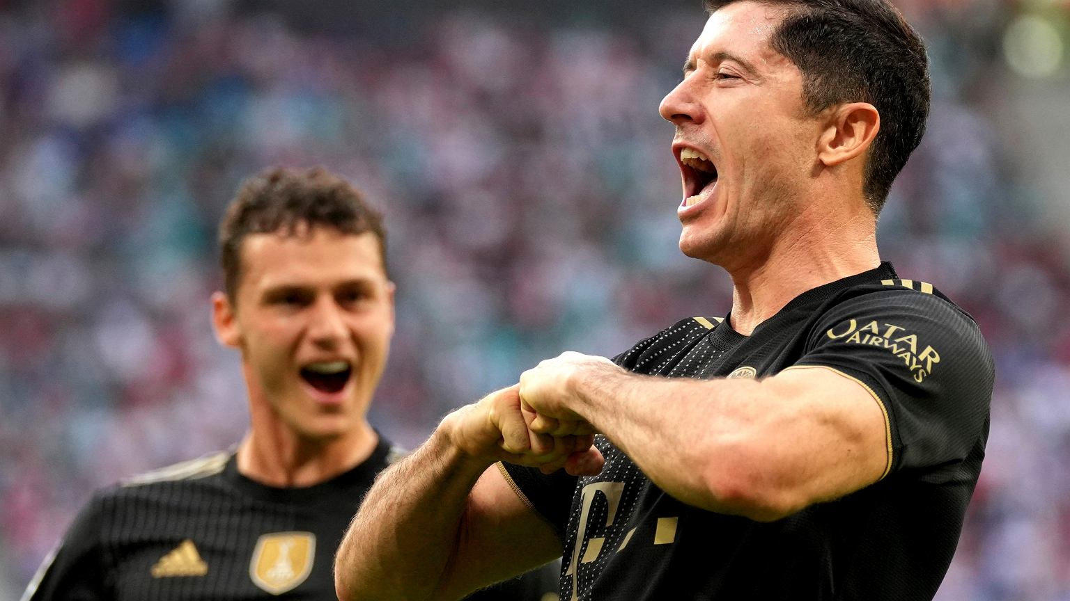 Robert Lewandowski may catch up with Mueller again!  One match in football history