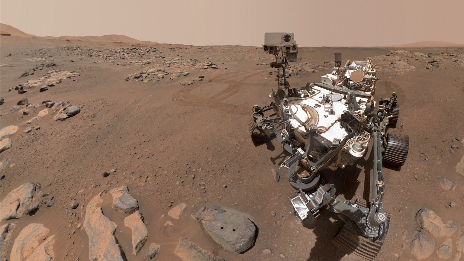 £azik Perseverance has uploaded a beautiful selfie from Mars.  Scientists compiled it from 57 images