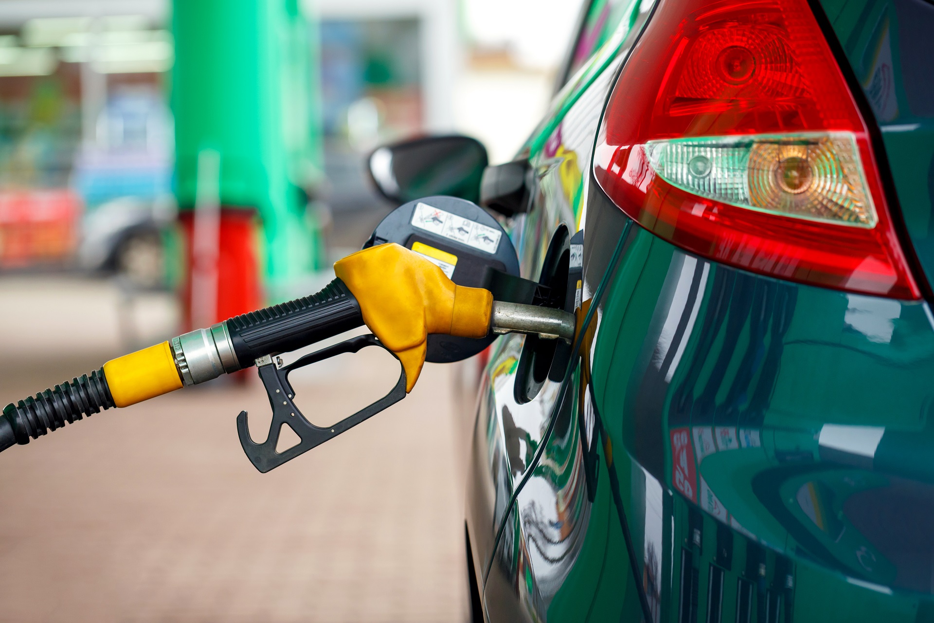 On Halloween, fuel prices in Poland will reach a critical level!  From November 1, diesel, gasoline and LPG for the wealthy