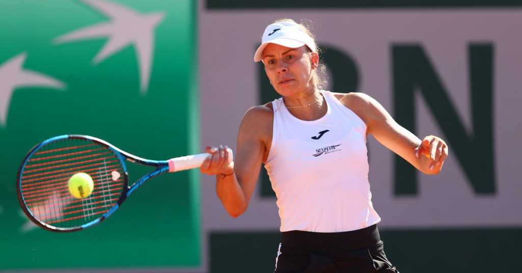 Indian wells.  Magda Lynette - Rebecca Peterson.  Result and report from the match