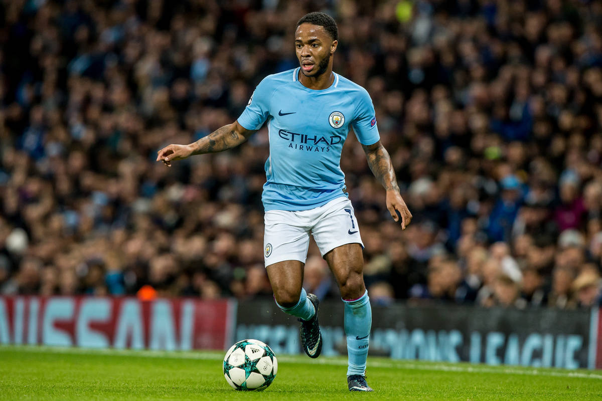 Raheem Sterling is interested in playing for FC Barcelona.  The Englishman does not want to extend his contract with Manchester City