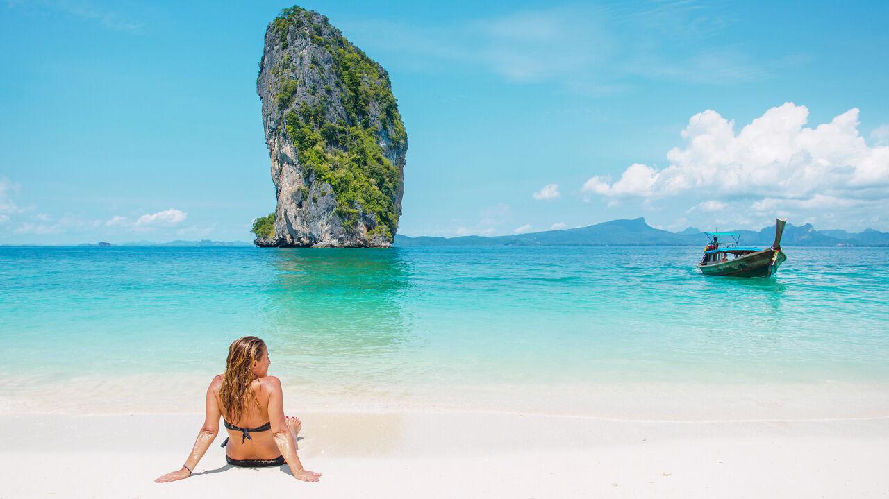 Thailand charges fees for tourists