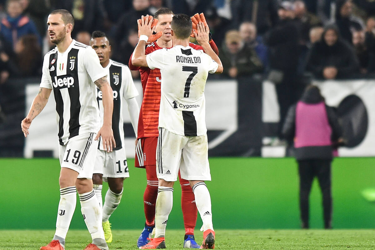 This is how Cristiano Ronaldo bid farewell to Juventus players.  Khan Wojciech Szczęsny behind the scenes