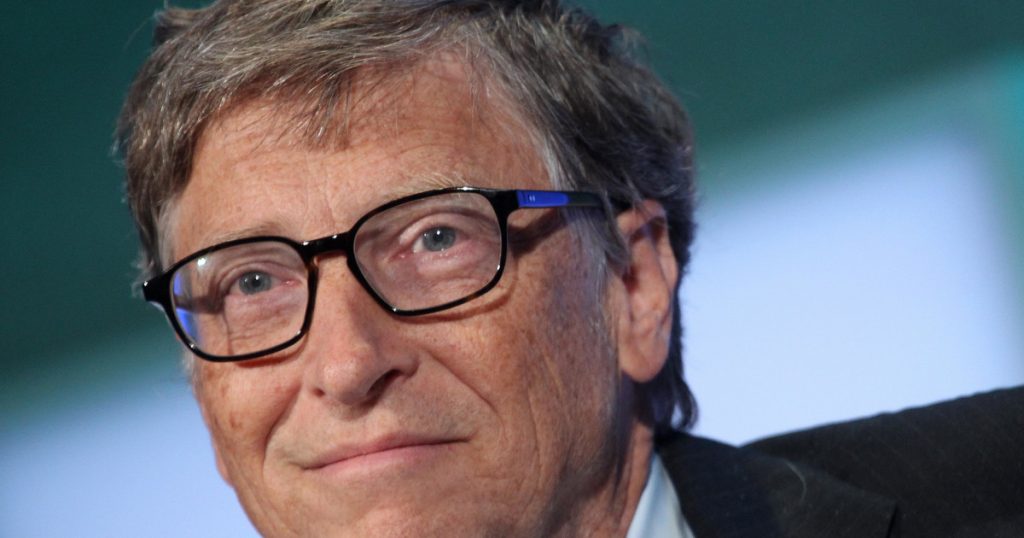 Watch Bill Gates watch Iga Świątek in Indian Wells.  And like the game itself