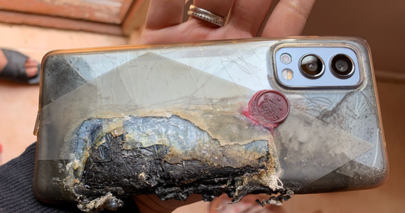 The smartphone exploded - the manufacturer will cover the cost of treating the victim