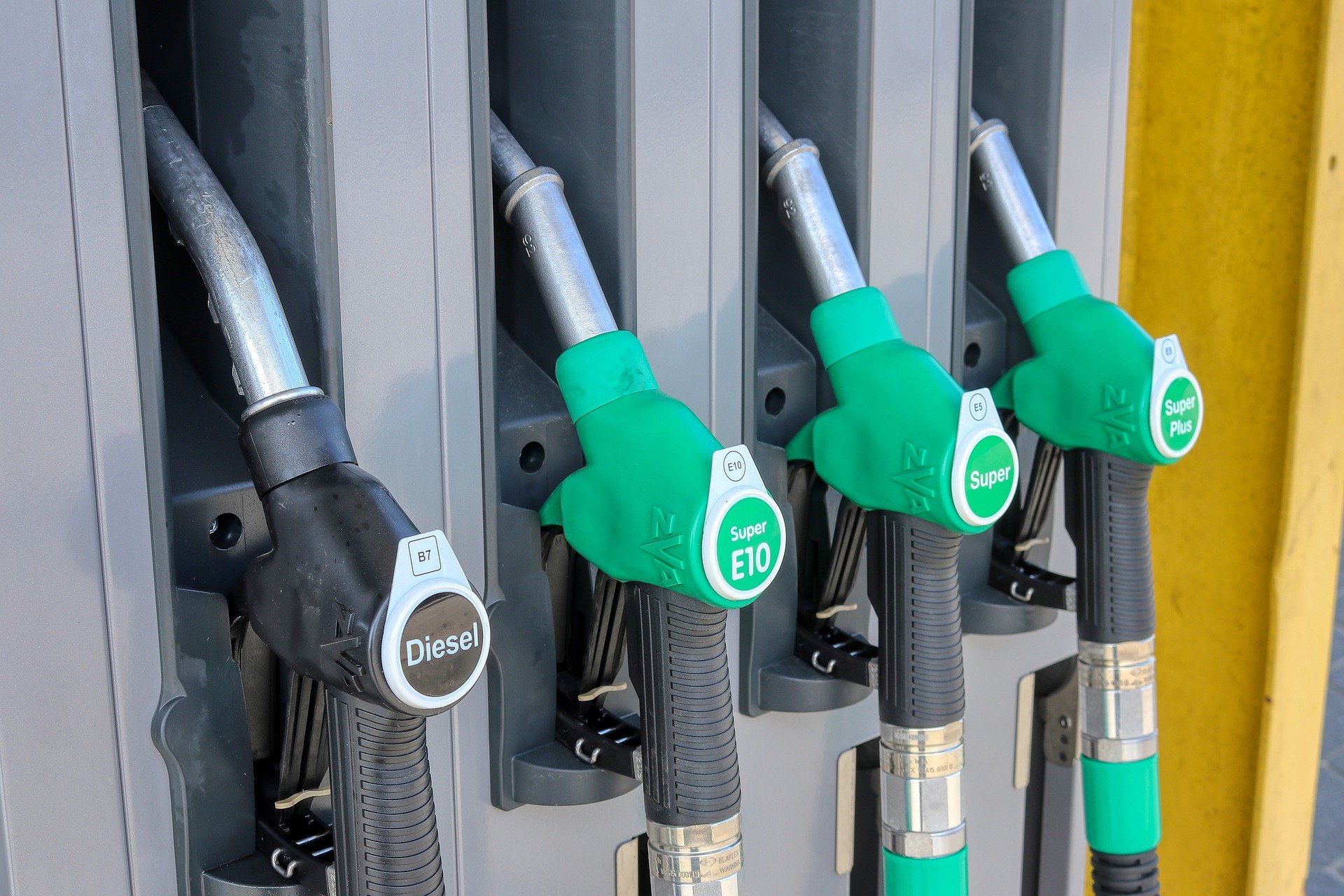 Prices of diesel fuel, gasoline, LPG