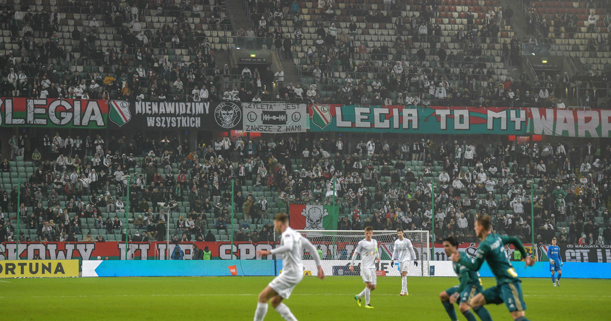 Dangerous atmosphere in the game Legia.  Boniek had no mercy on the club