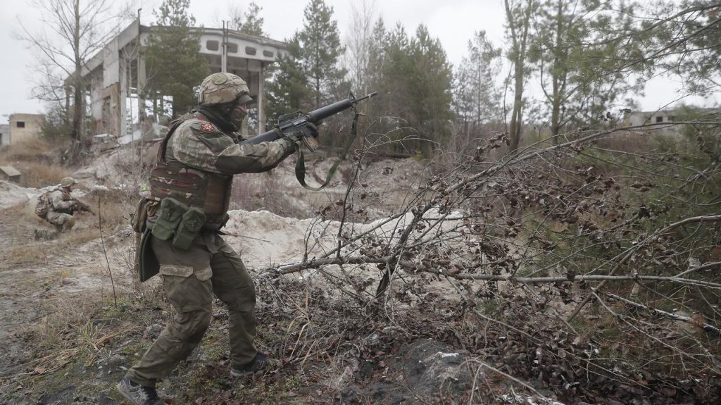 Ukraine.  Kiev.  Preparations to hide civilians from bombing - media reports