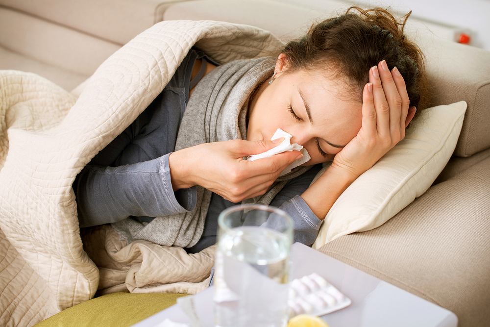 symptoms.  How to distinguish between omicrons infection, colds and flu