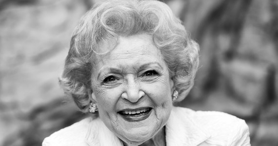 Betty White did not die as a result of receiving the vaccine.  The official cause of death was mentioned