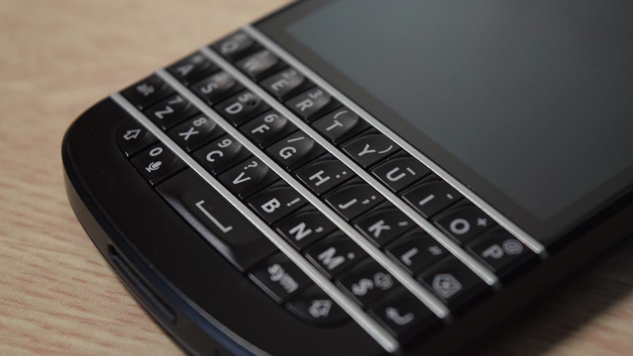 BlackBerry phones will stop working on January 4, 2022.