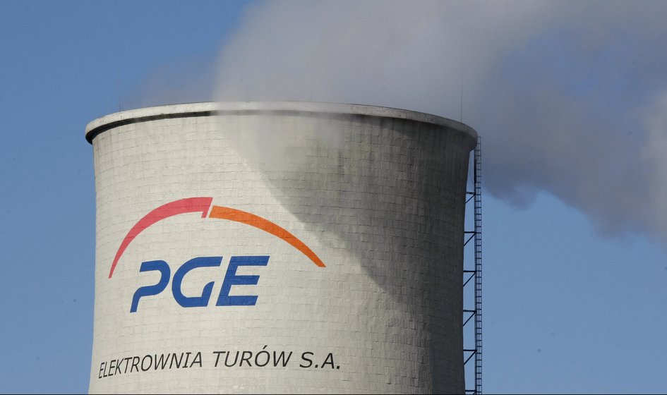 PGE and Enea lose after announced stock issuance plans