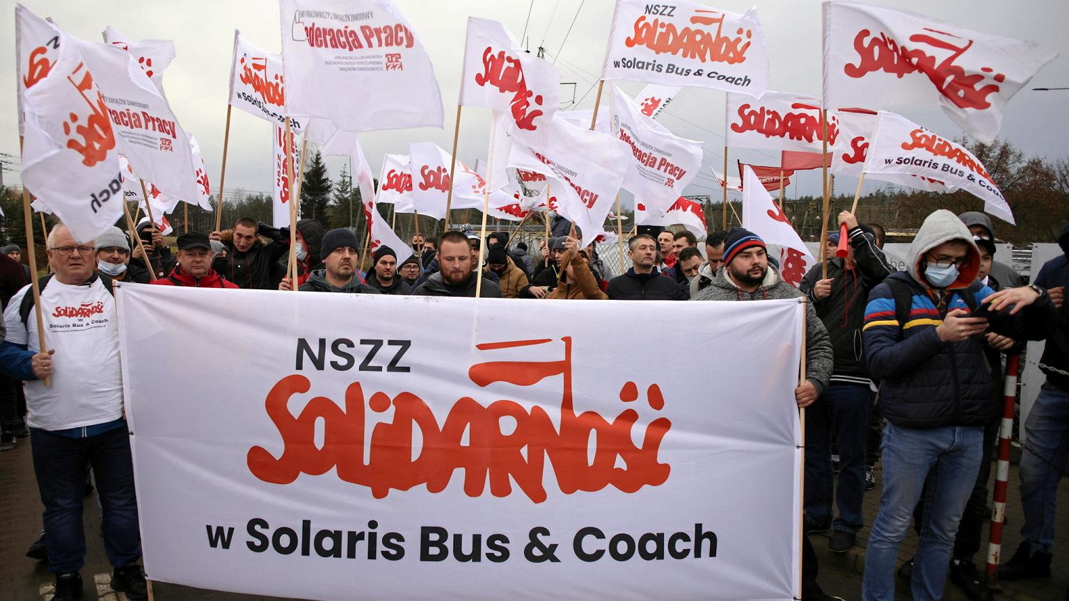 Solaris employees are fighting for higher wages.  They voted to cancel a general strike