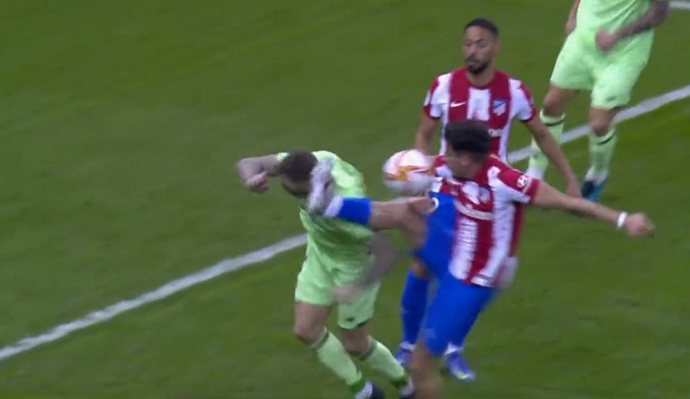 Thieves attack by a football player in Atletico.  He and the club are eliminated from the Super Cup [WIDEO] Pi³ka no¿na