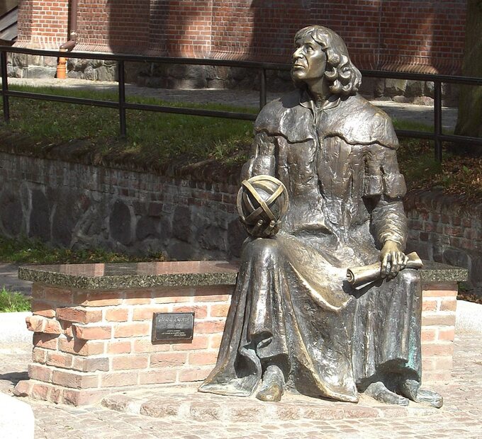 A memorial did.  Copernicus at the entrance to the castle in Olsztyn.