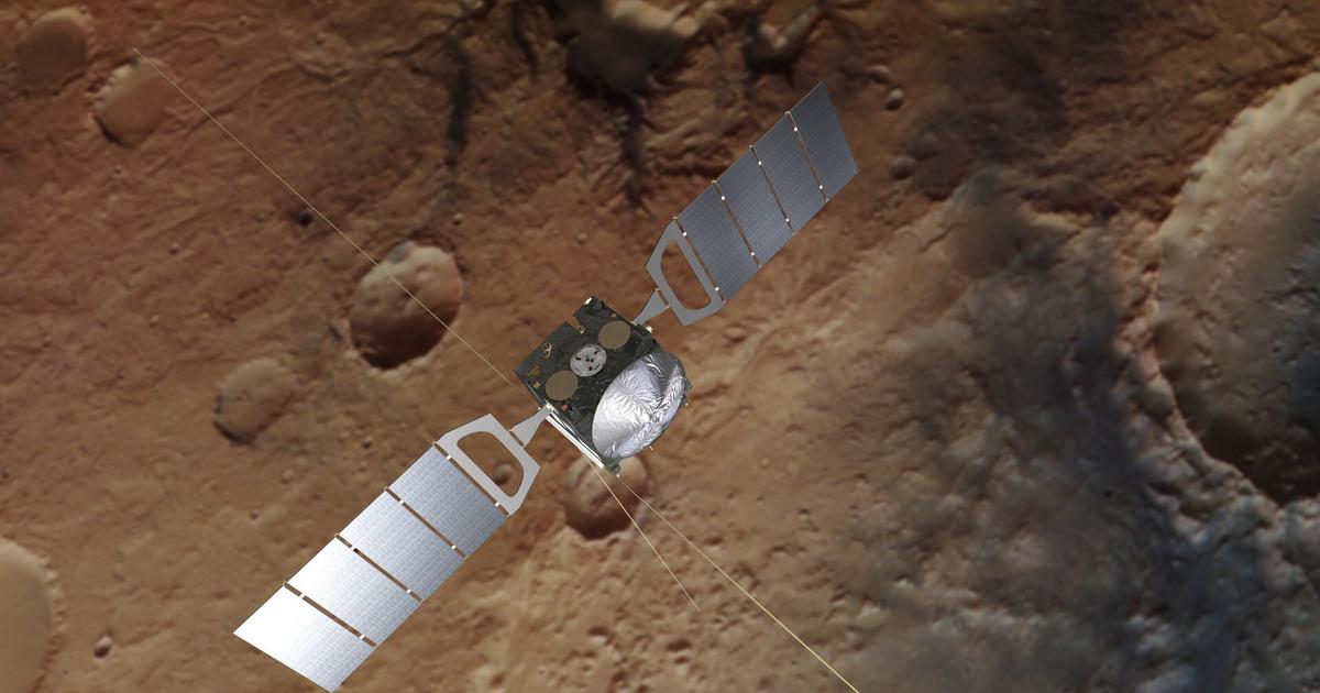 Mars Express has captured a large dune on the Red Planet.  5 thousand.  how long