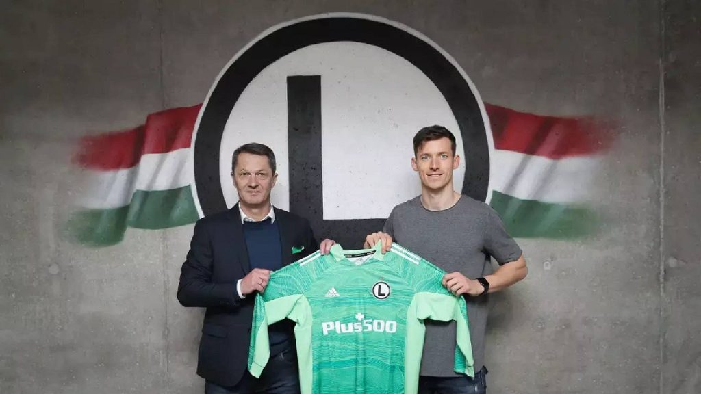 Official: Legia has a new goalkeeper.  But this period of the contract .. football