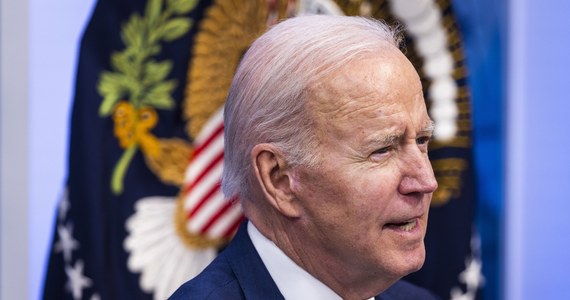 Prezydent USA Joe Biden przedstawił prezydentowi ChRL Xi Jinpingowi konsekwencje jakie poniosą Chiny, jeśli dostarczą materialną pomoc Rosji prowadzącej wojnę z Ukrainą - oznajmił w piątek Biały Dom. Obie strony zgodziły się, by pozostawić otwarte kanały komunikacji.
