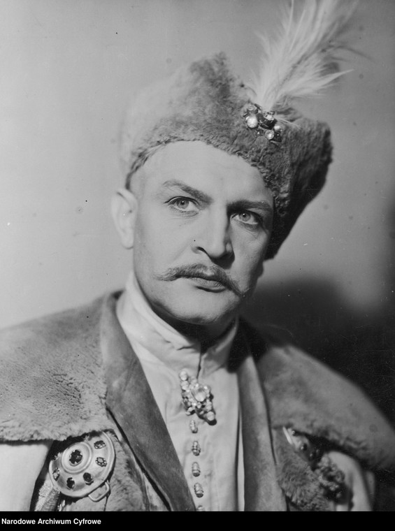 Francesek Brodniwich in the movie "Mr. Twardowski" (1936)