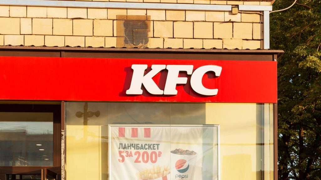Russia - Ukraine.  McDonald's, Starbucks, KFC and Pizza Hut are temporarily closing business in Russia