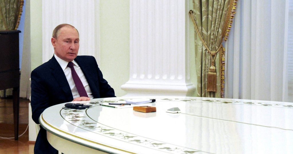 Vladimir Putin met Lukashenka.  These pictures say it all!