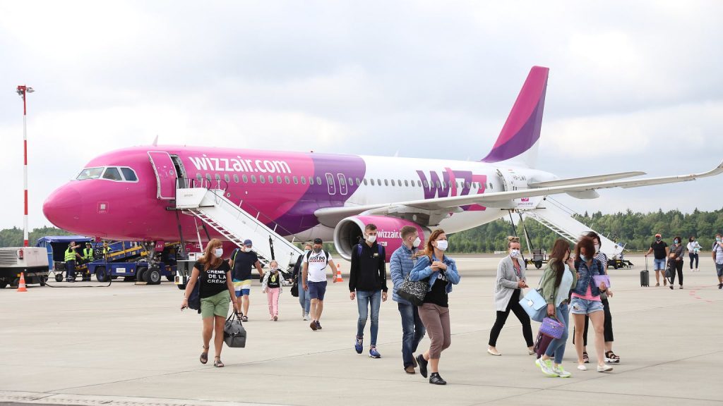 Wizz Air resumes flights from ten airports in Poland.  Tourist gems on the list