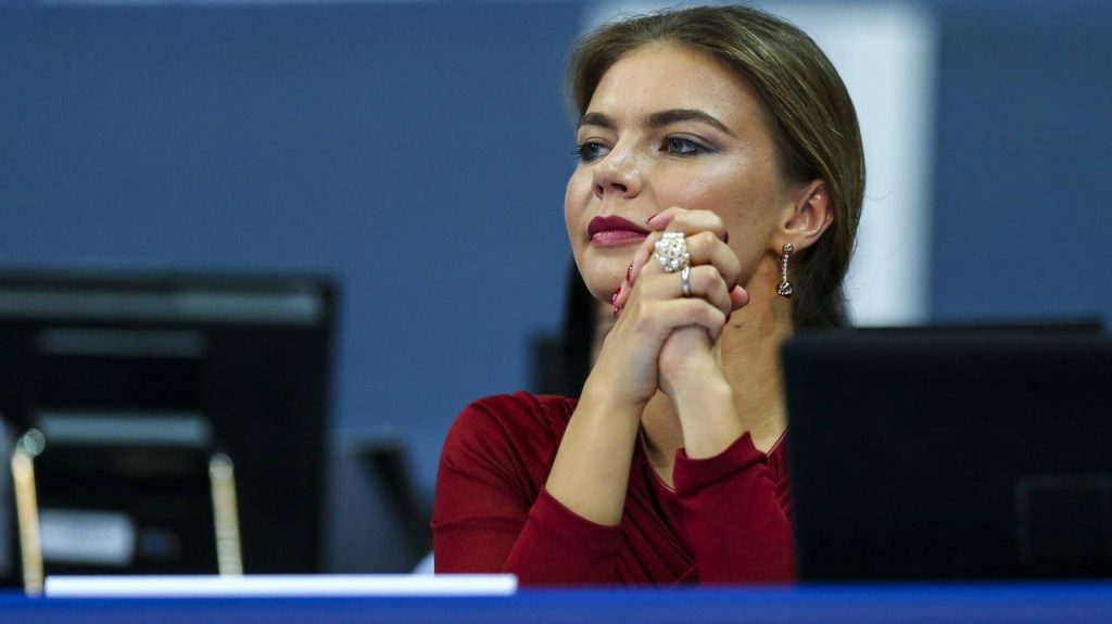 Russia.  "The Wall Street Journal" about the sanctions against Alina Kabaeva and a "personal slap to Putin"