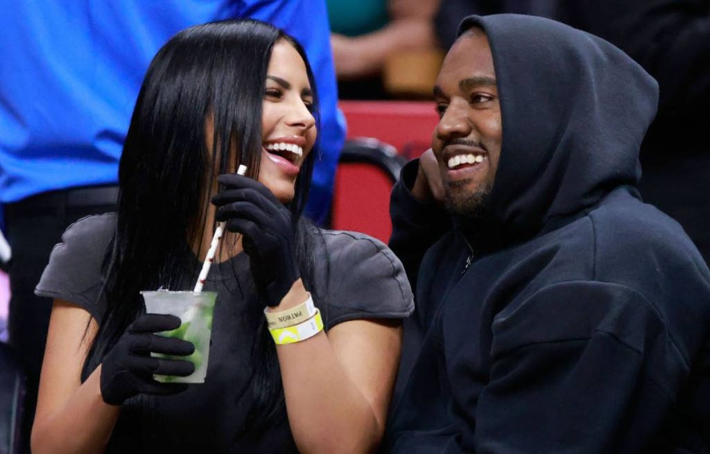 Kanye West gives a crazy gift to his new girlfriend ... Katy Perry sells her house ...