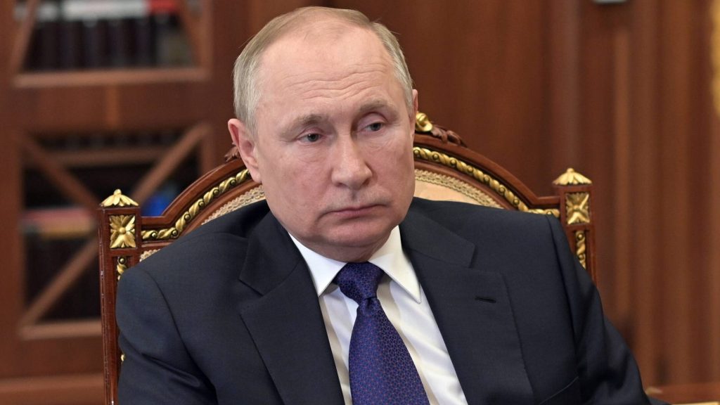 Putin threatens the West with a quick reaction to the intervention