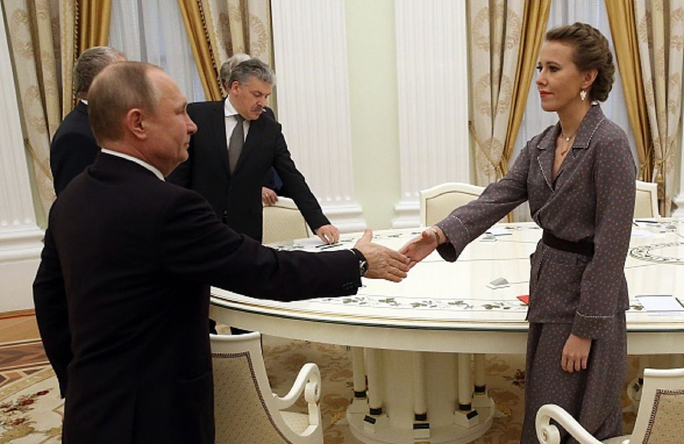 Putin's granddaughter does not wait for sanctions.  Reveal where he wants to run - O2