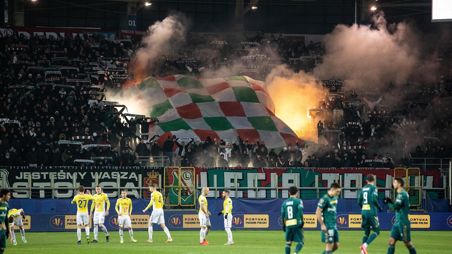 Surkis corresponds to the fans of Legia.  "It's easy to be smart online" Soccer