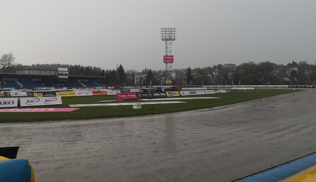 slag.  The match in Krosno has been cancelled.  Stop the rain wolves and fallopaz