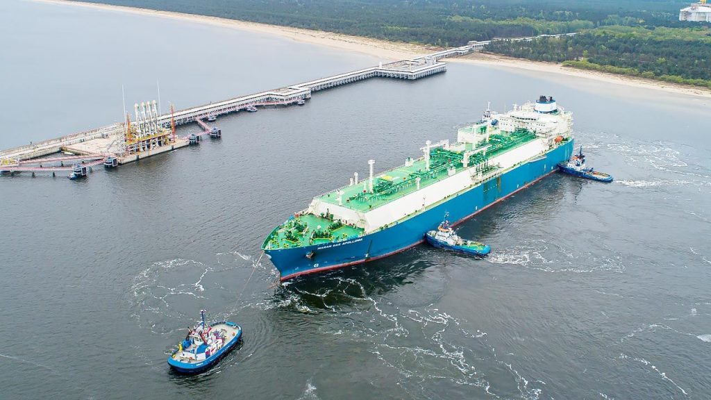 Do Świnoujścia przypłynął tankowiec z ponad 65 tys. ton LNG, czyli z ponad 90 mln m sześc. gazu po regazyfikacji (fot. TT/PGNiG)