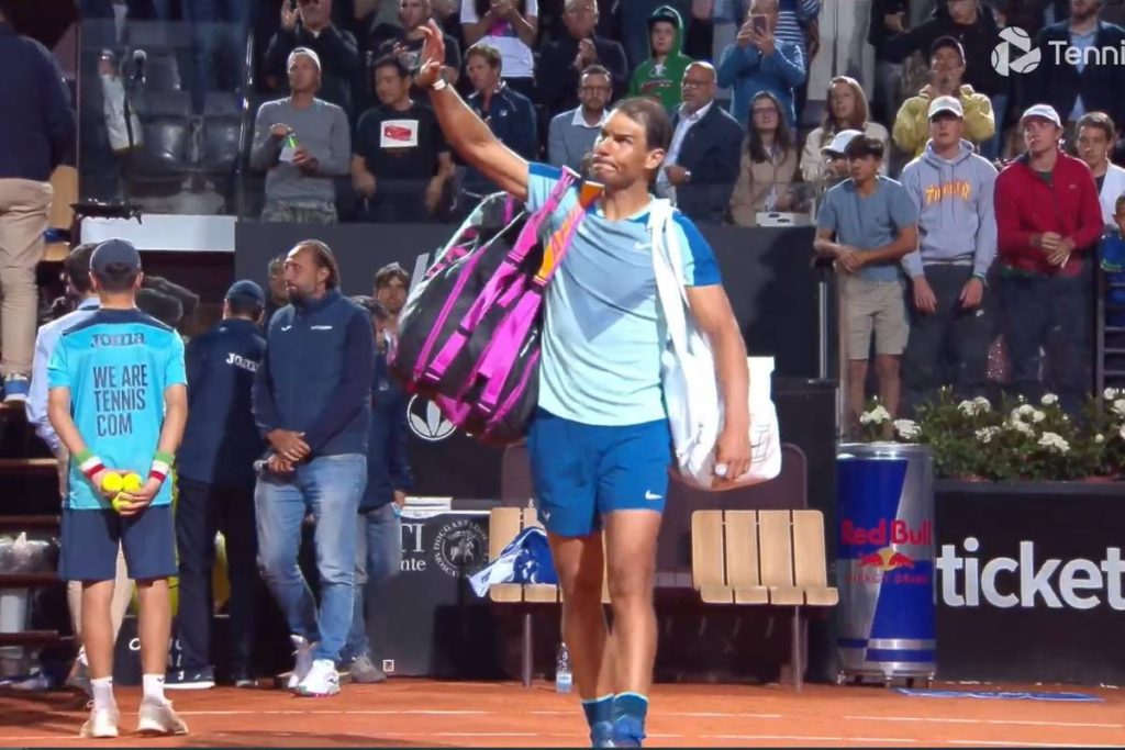Rafael Nadal broke down in tears.  The Spanish champion is broken.  "I can't live happily"