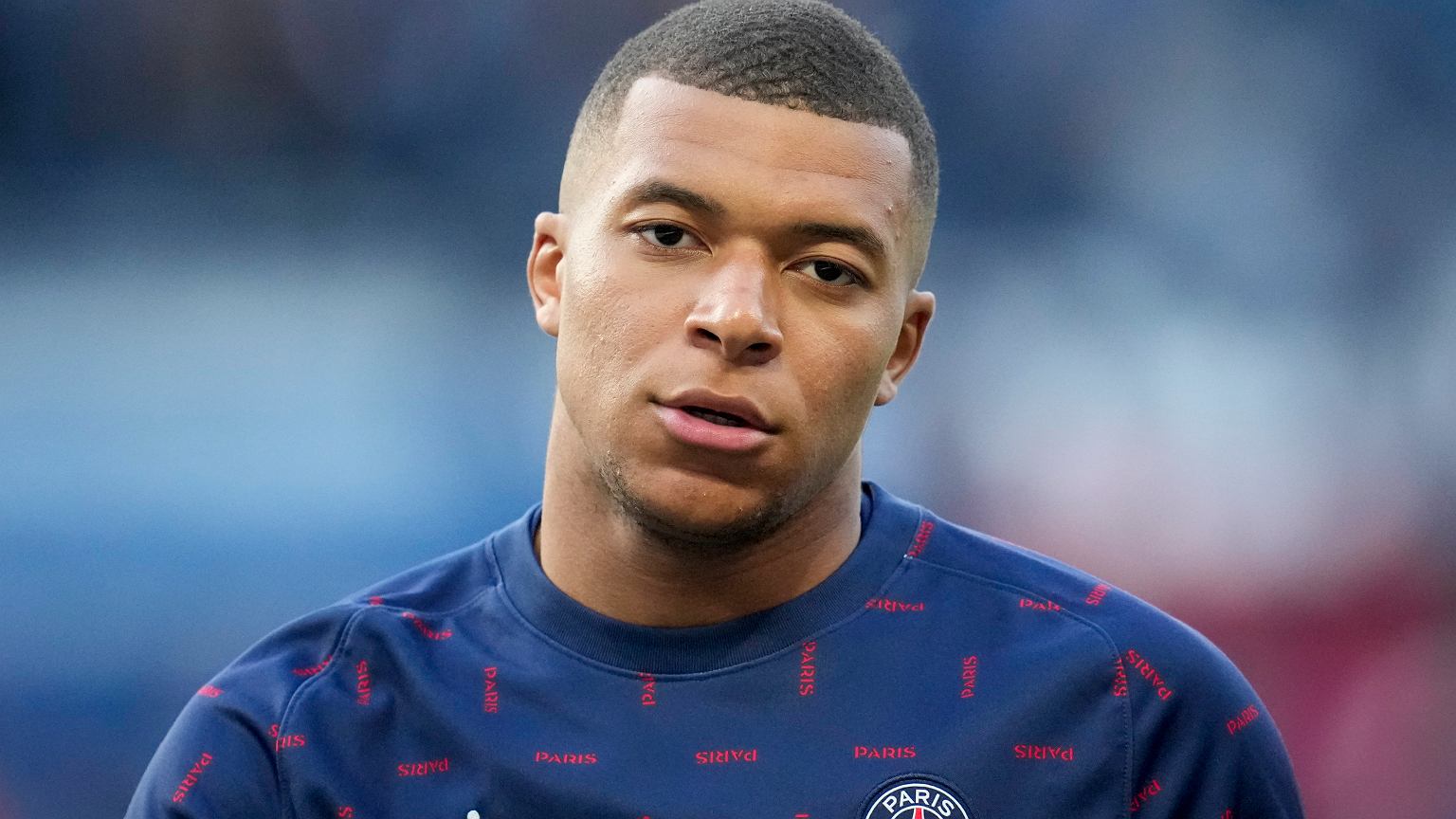 Return of the procedure for the transfer of Mbappe.  The footballer's mother provided the latest football information