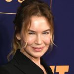 Stylish Renee Zellweger and her soft face salute from the Celebrity Wall (Photos)
