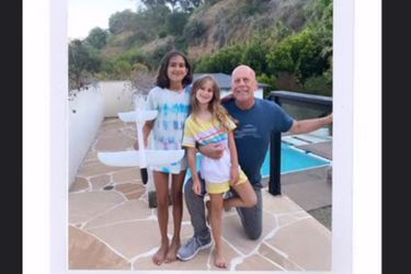 Bruce Willis and his daughters, Mabel and Evelyn, on Instagram, May 15, 2022.
