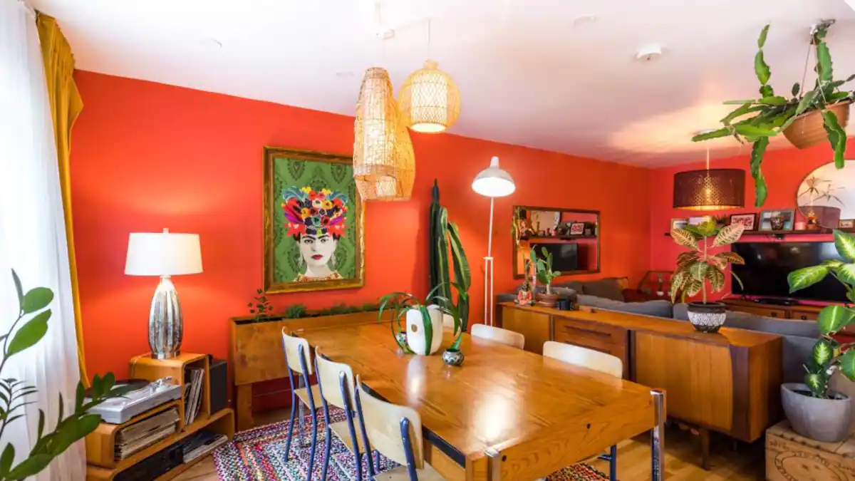 Mary-Line Jonkas' colorful condo sells for $ 460,000 on Vieux-Rosemont
