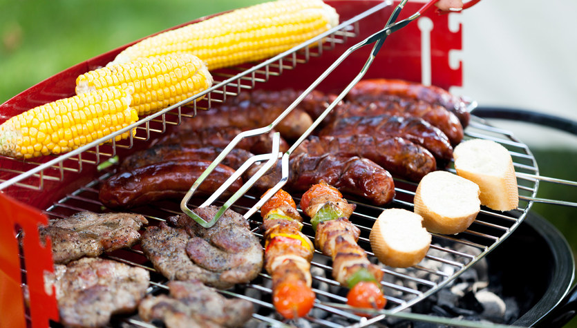 Poles save even on barbecue.  They mainly buy meat and sausages for sale