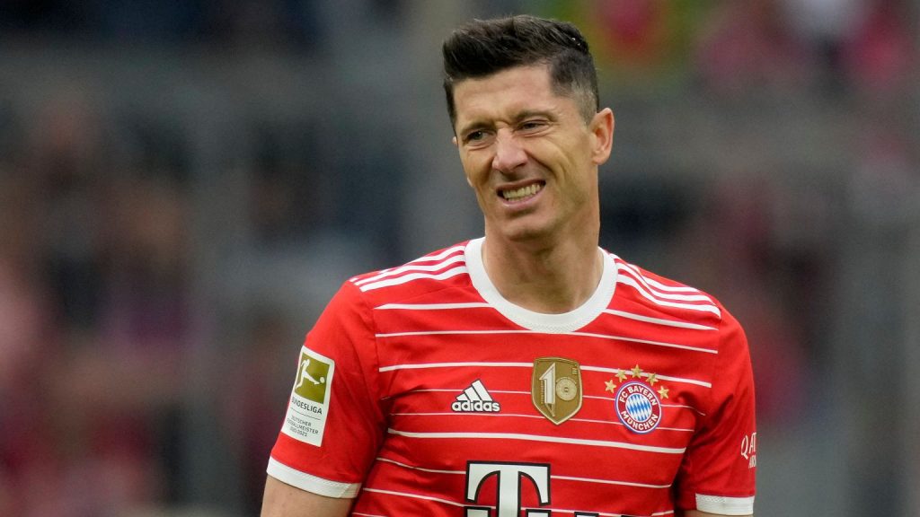 Barcelona with a new offer for Lewandowski.  Bayern's quick football response