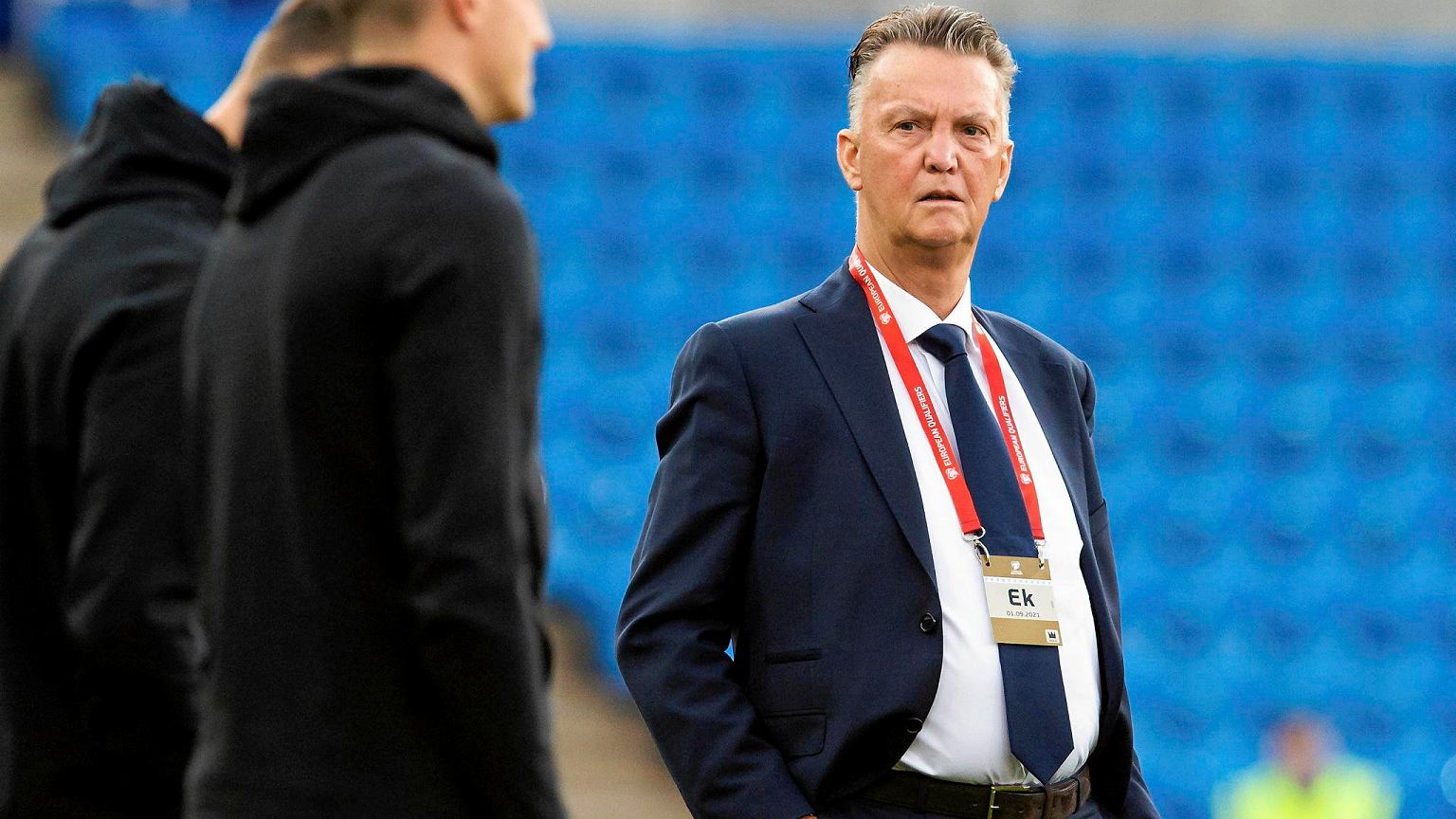 Louis van Gaal is angry about the match with Poland.  He refutes the accusations of his compatriot of the Polish national team