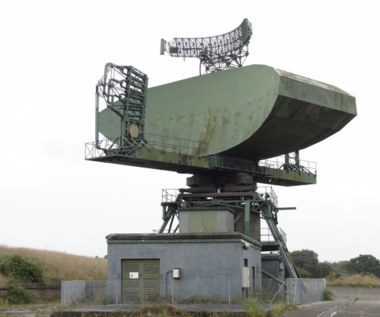 A British millionaire bought a Cold War radar ... to search for unidentified flying objects