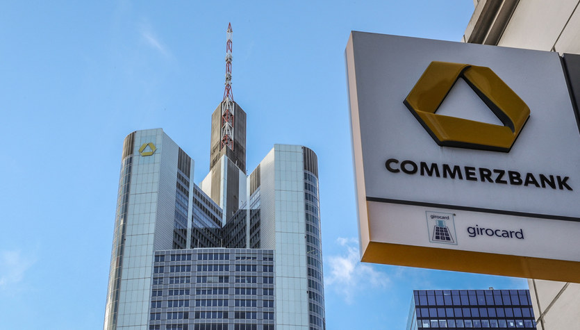 Credit holidays for Poles.  German commercial bank is considering legal steps