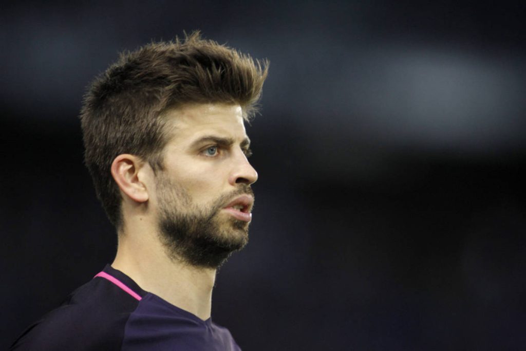 The new position of Gerard Pique.  Xavi showed the defender a place in the Barcelona hierarchy
