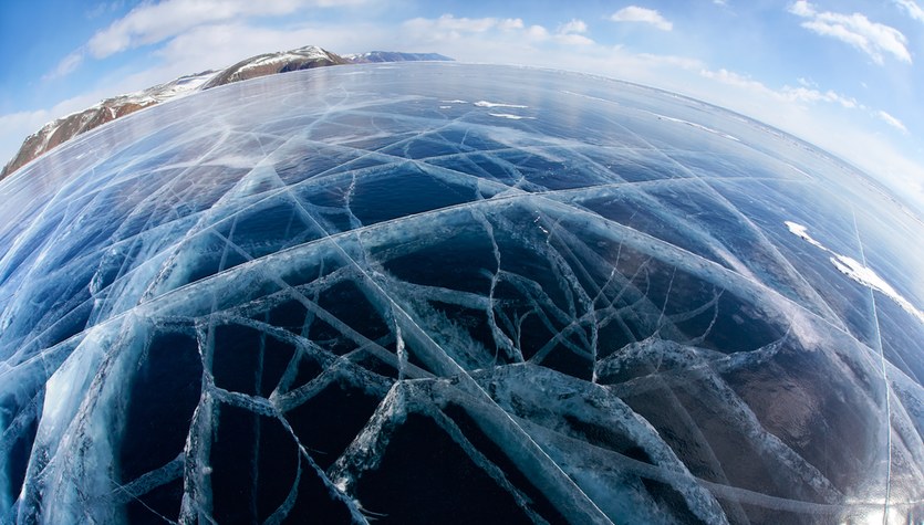 Giant viruses attack microscopic algae in arctic epishephal lake