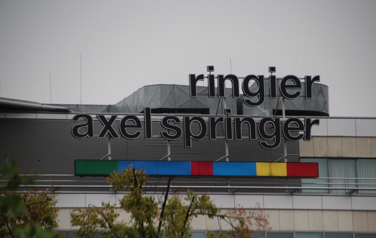 Affair!  CEO Axel Springer vs. Global Giant